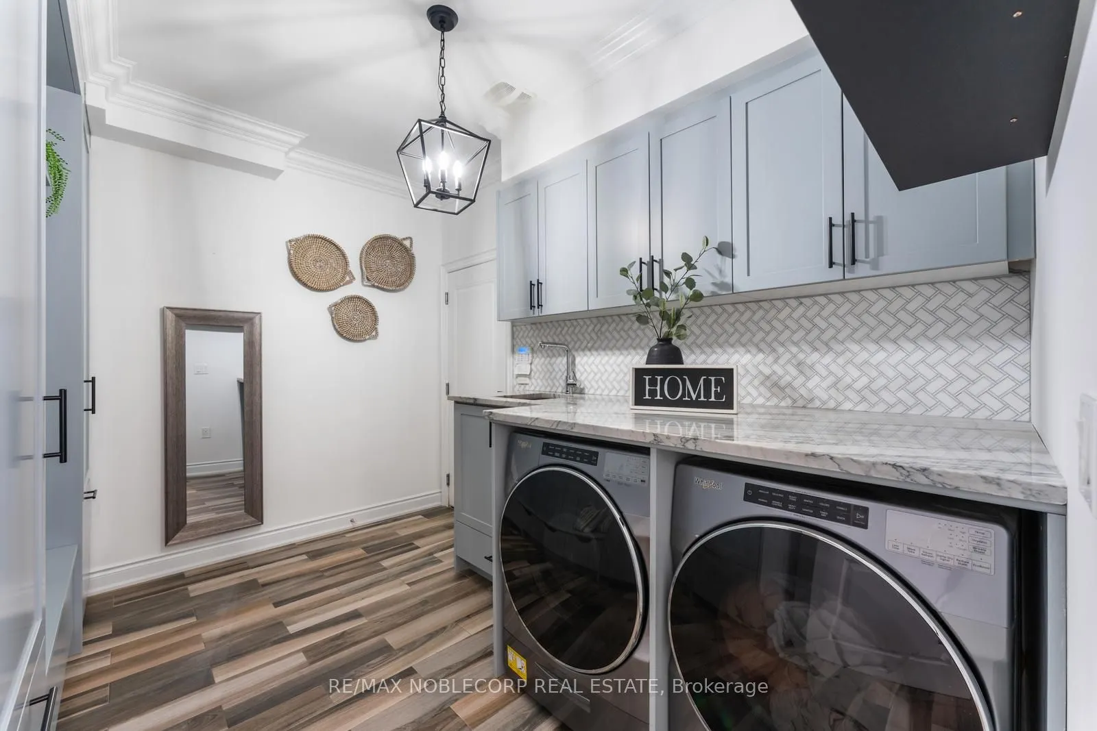 174 Strachan Trail