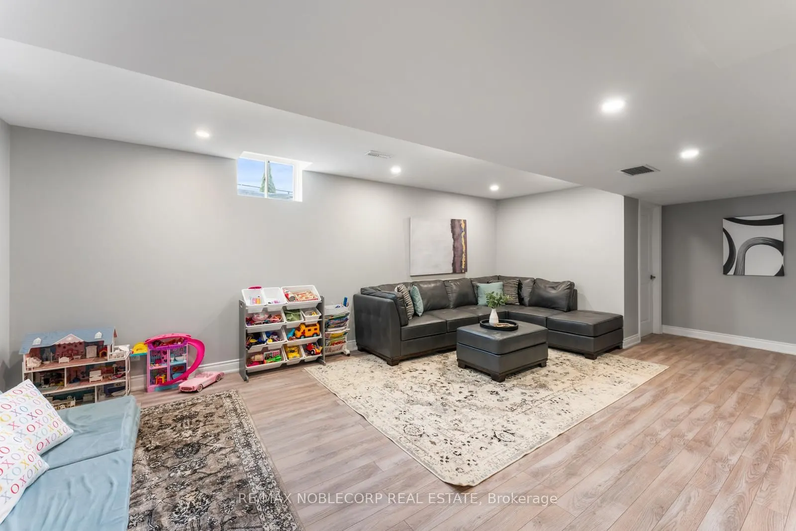 174 Strachan Trail