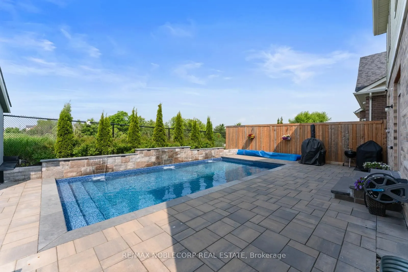 174 Strachan Trail