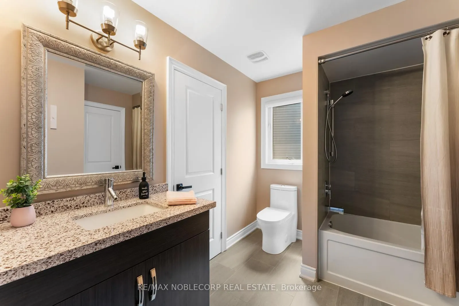 174 Strachan Trail