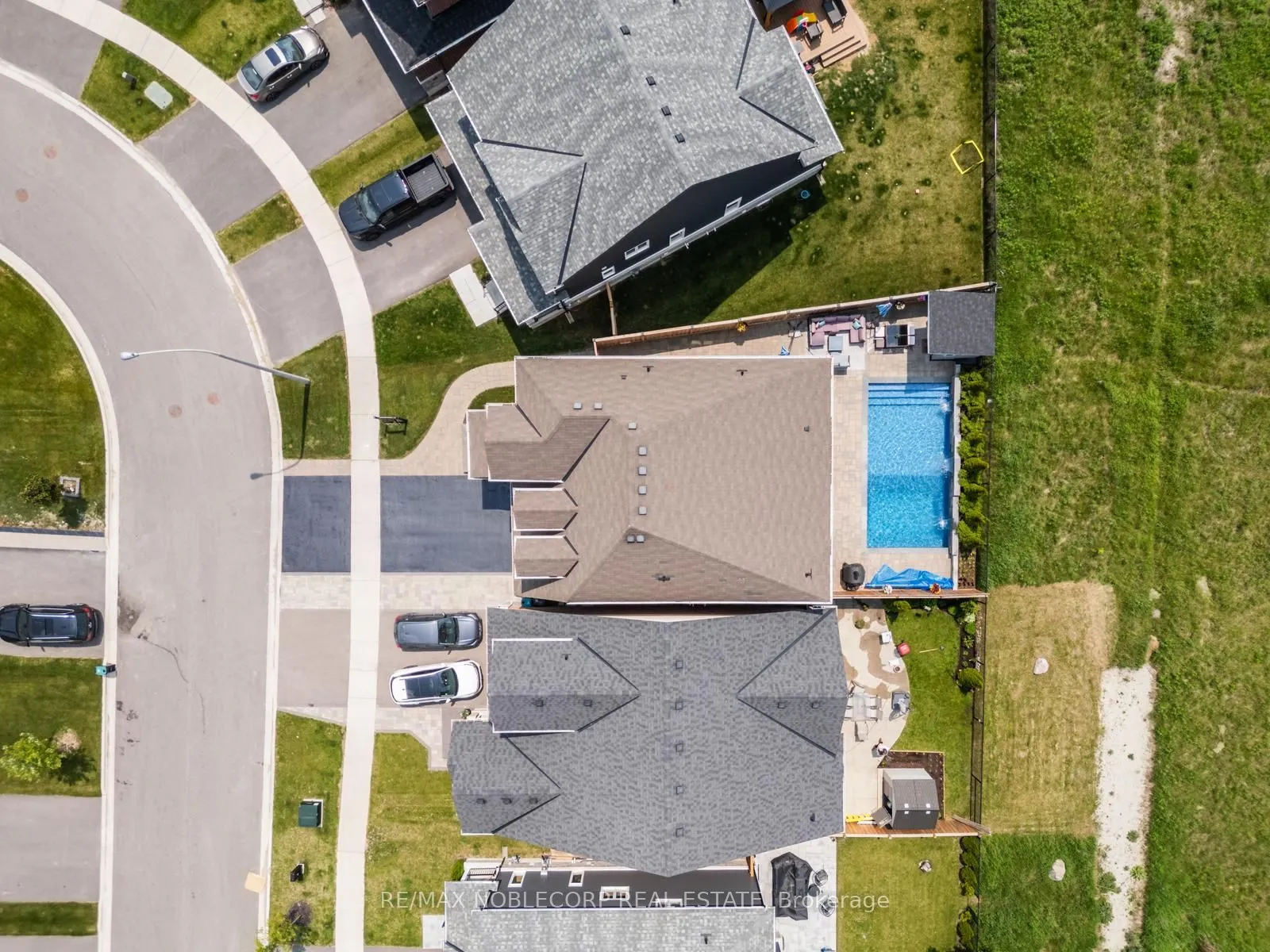 174 Strachan Trail