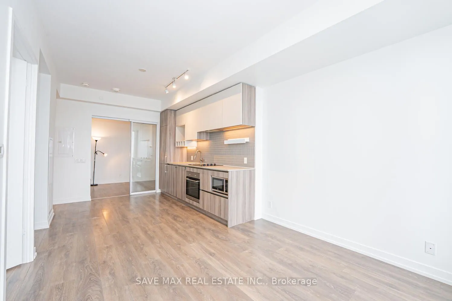 5 Buttermill Avenue, #3807
