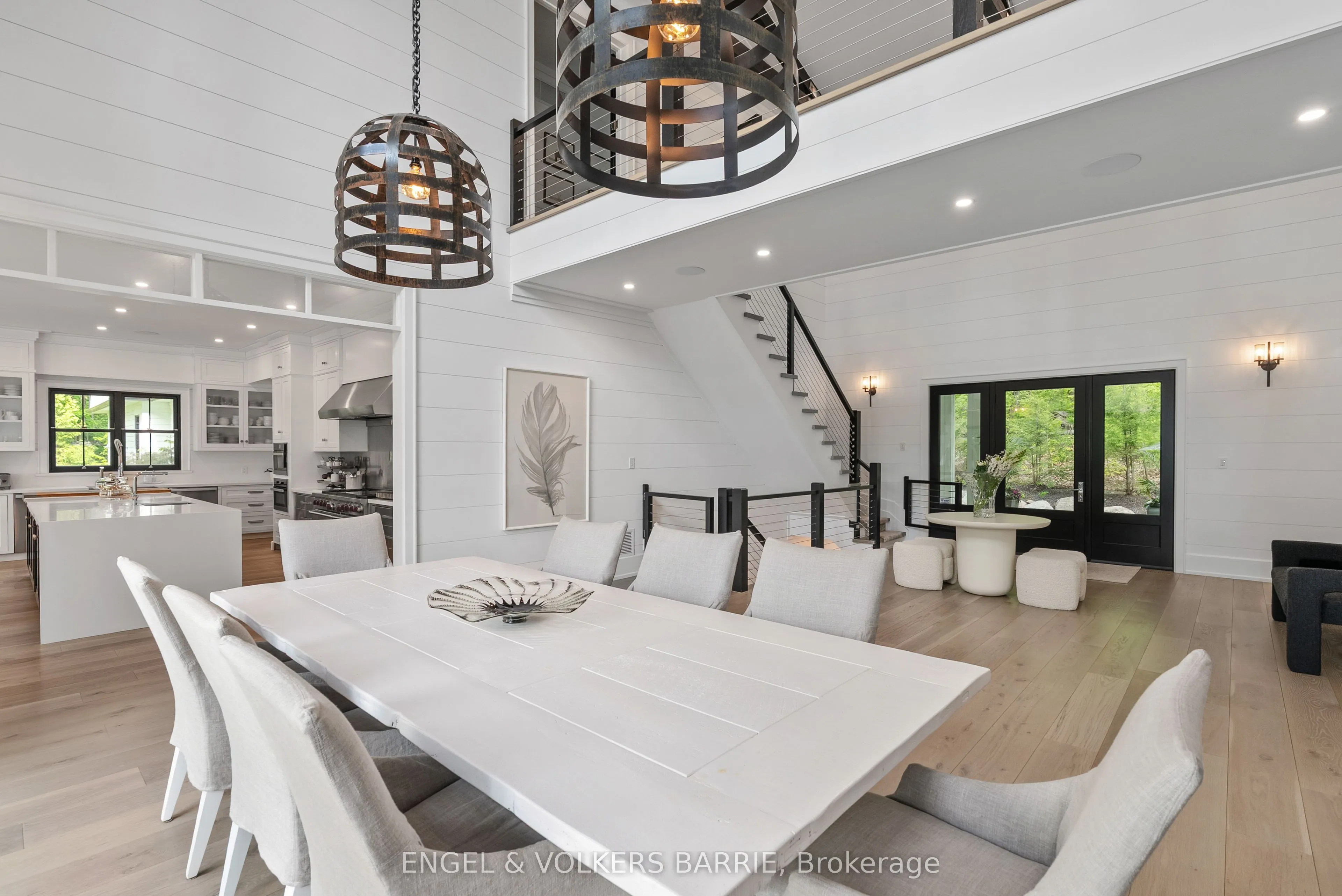 880 Shoreview Drive