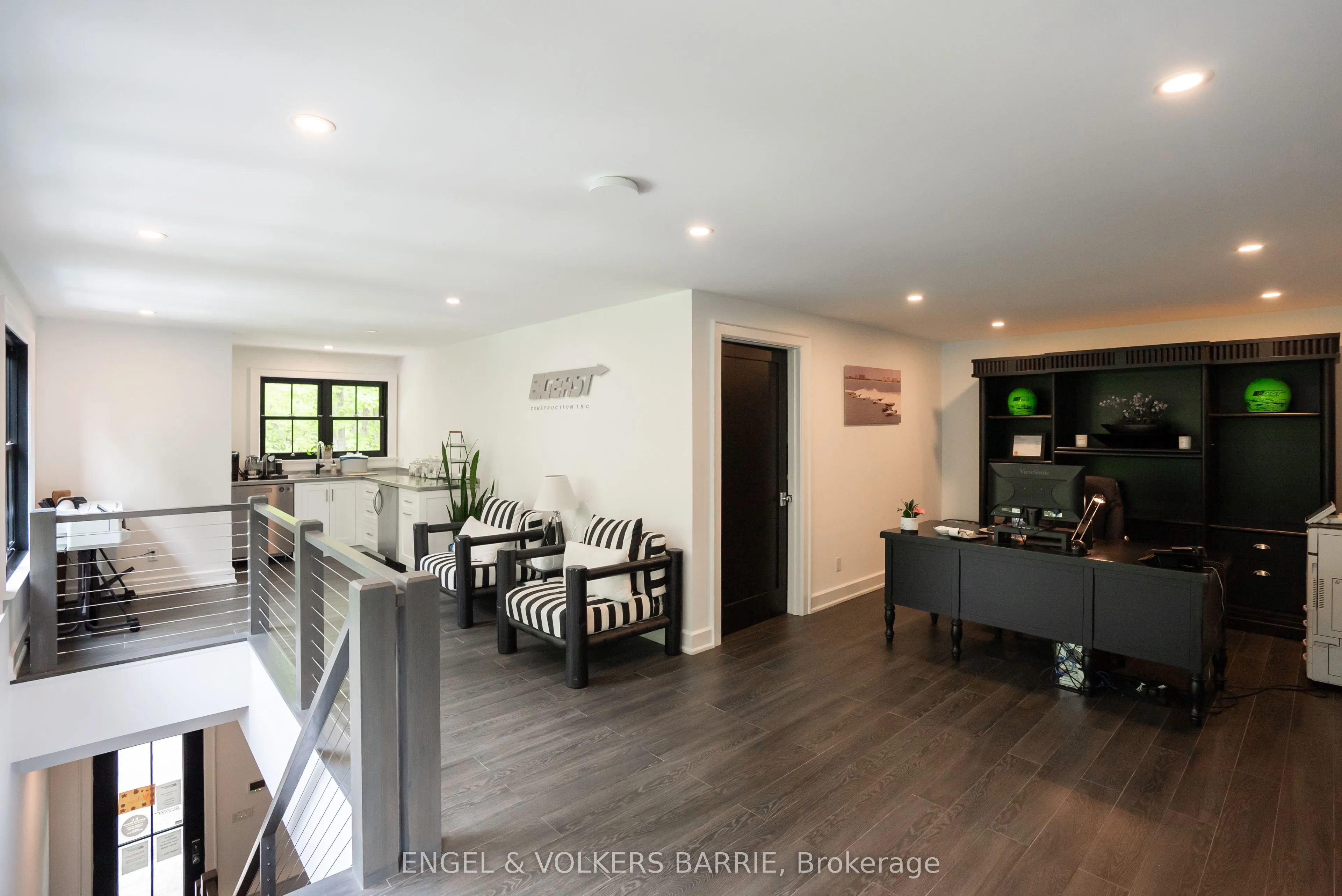 880 Shoreview Drive