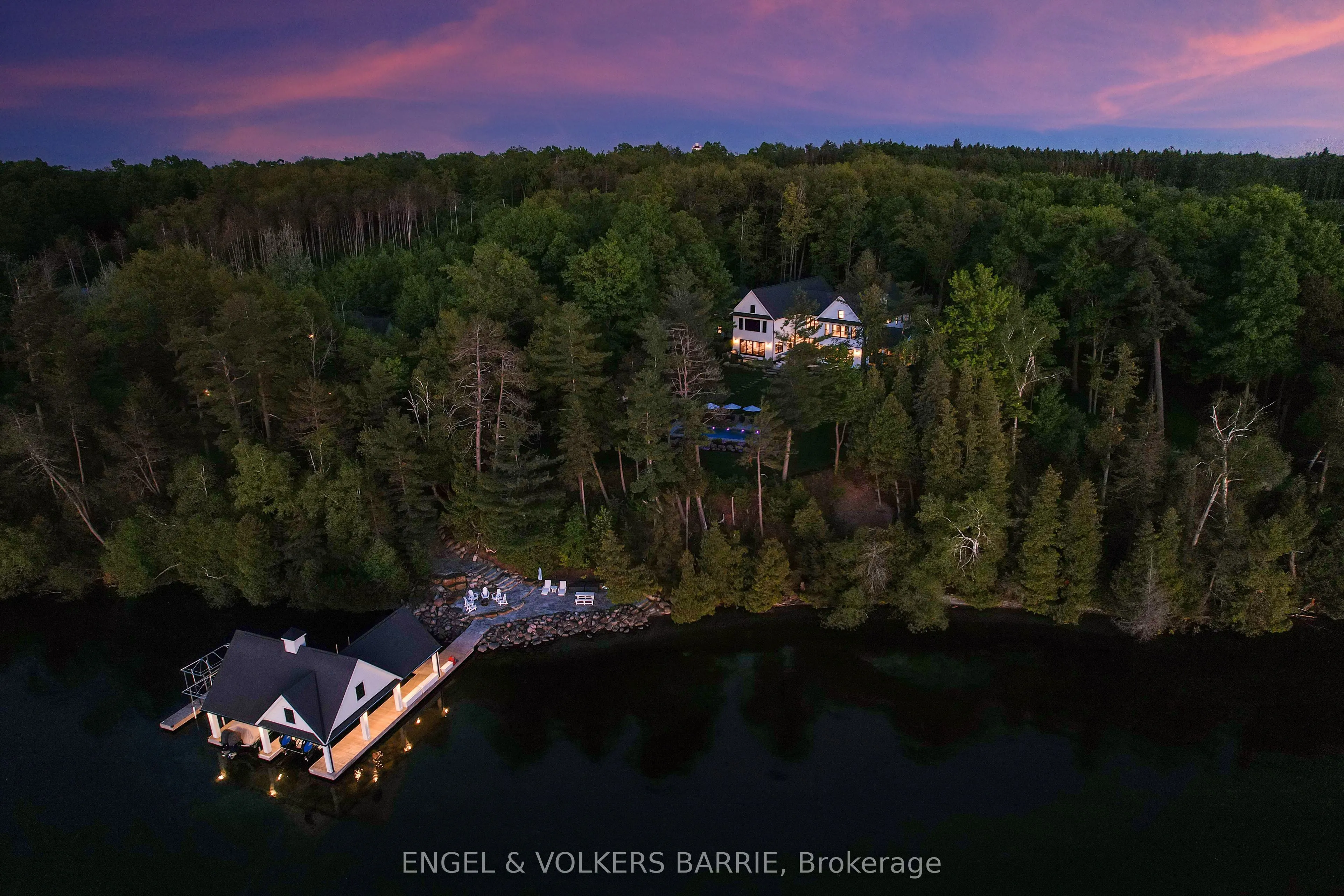 880 Shoreview Drive