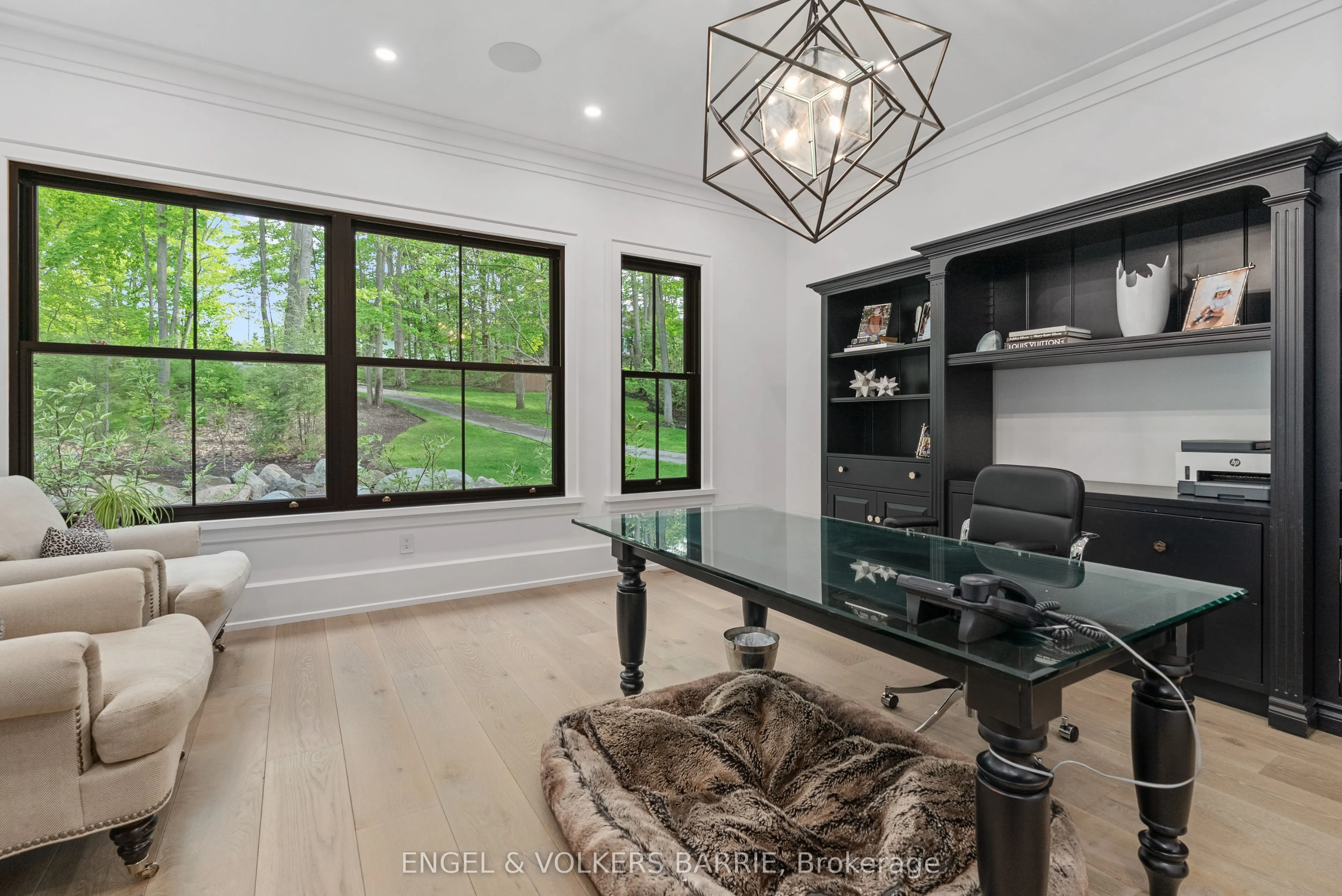 880 Shoreview Drive