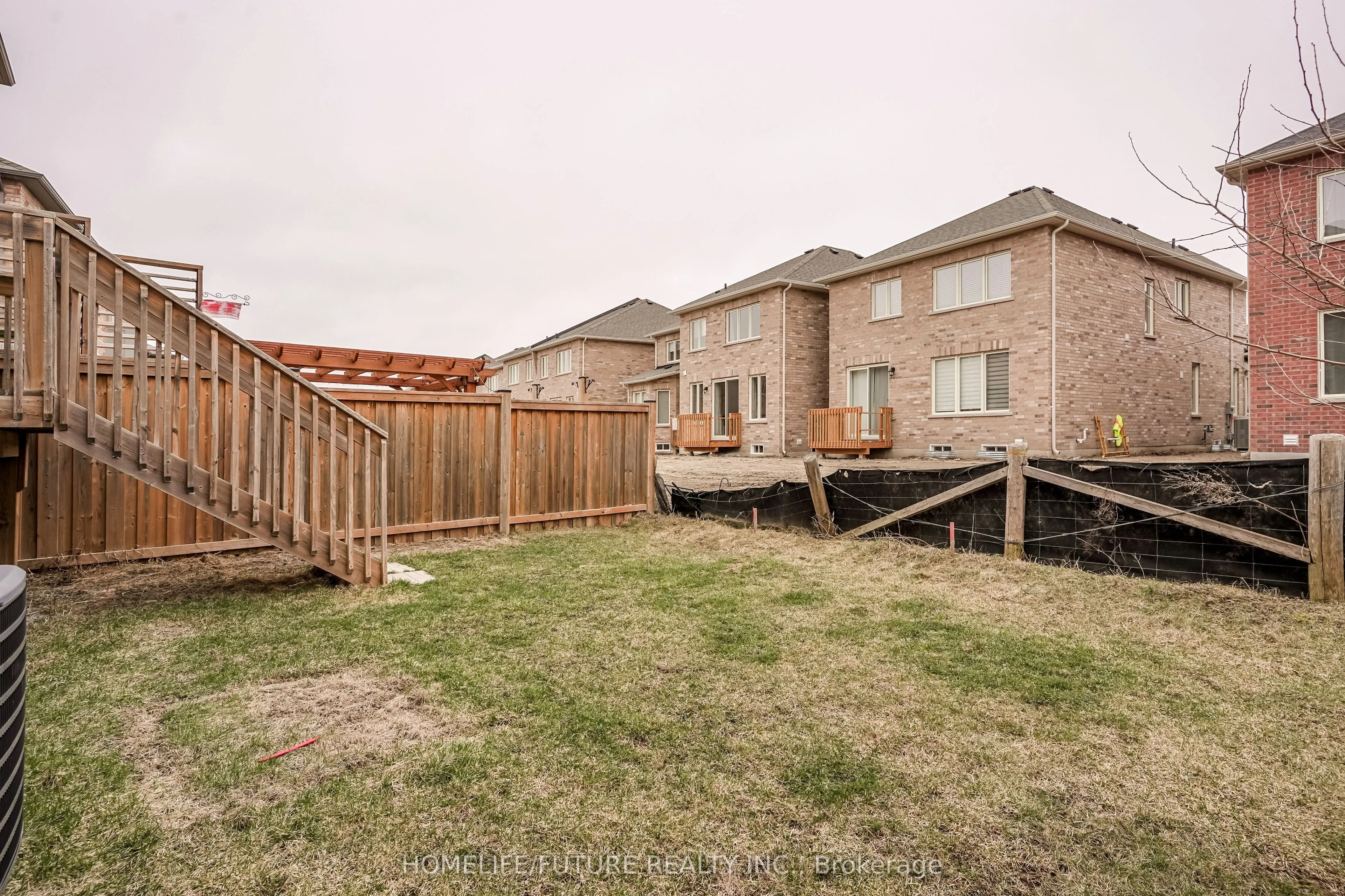 53 Mondial Crescent