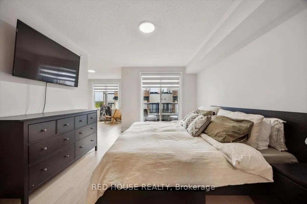 40 Baynes Way, #7