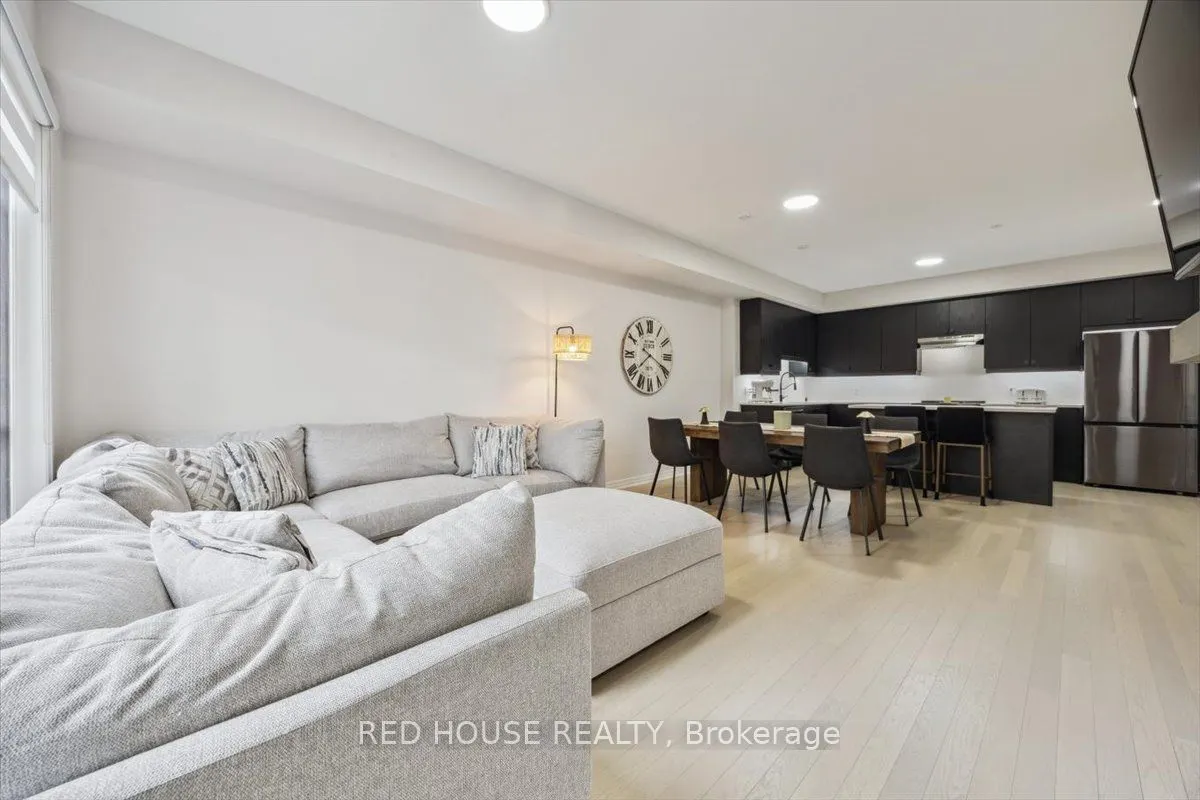 40 Baynes Way, #7