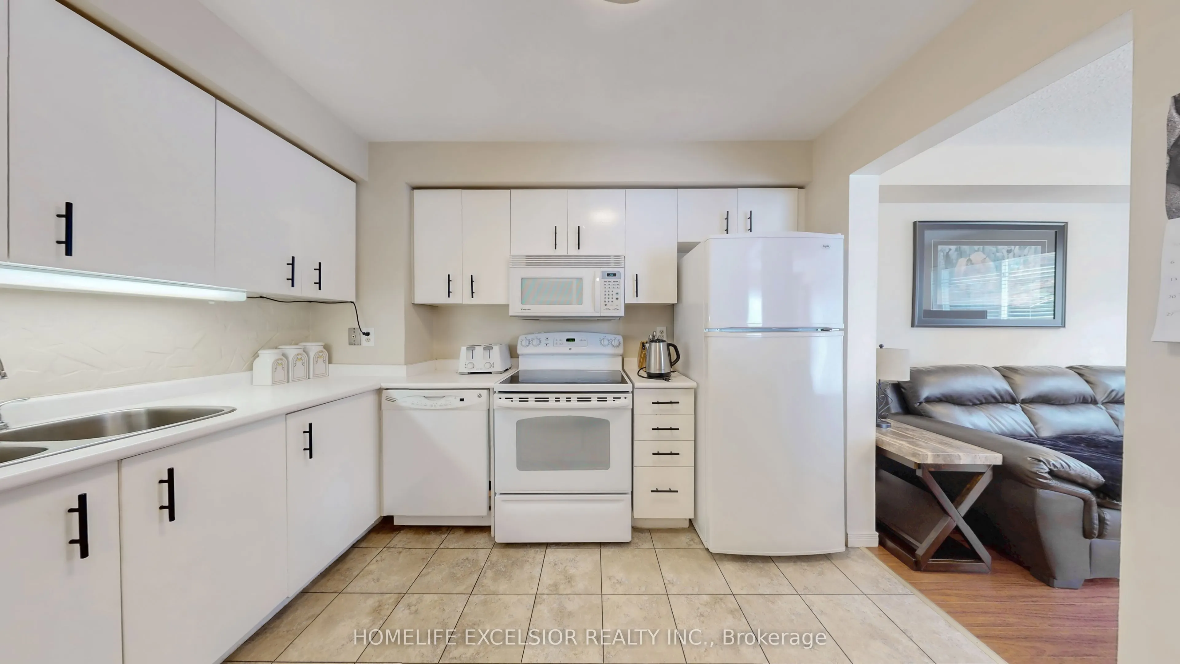 579 Gibney Crescent, #1