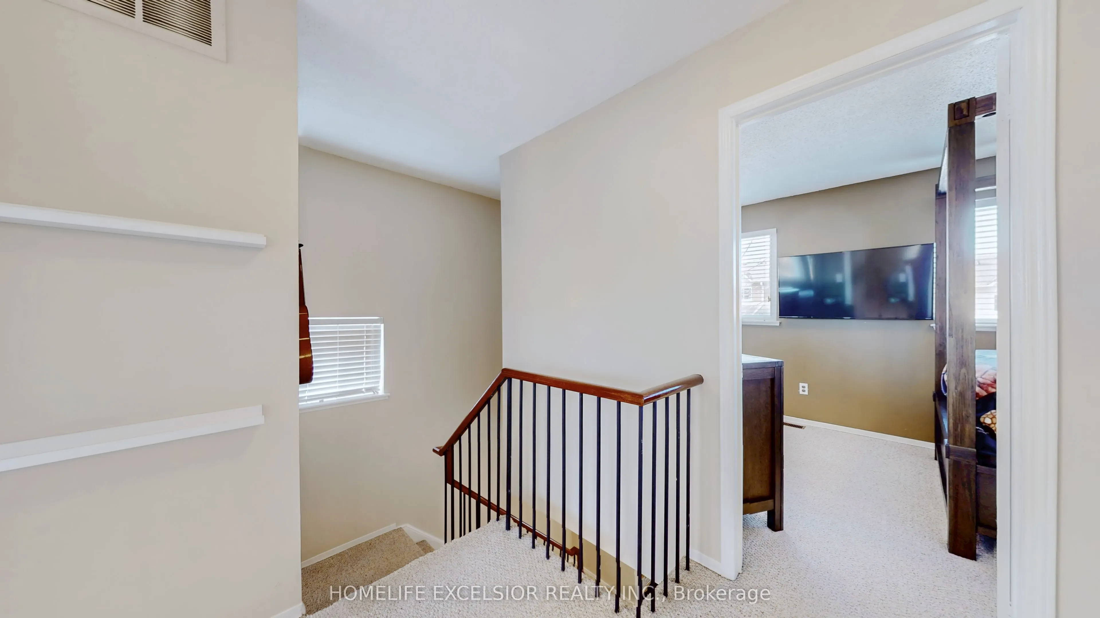 579 Gibney Crescent, #1