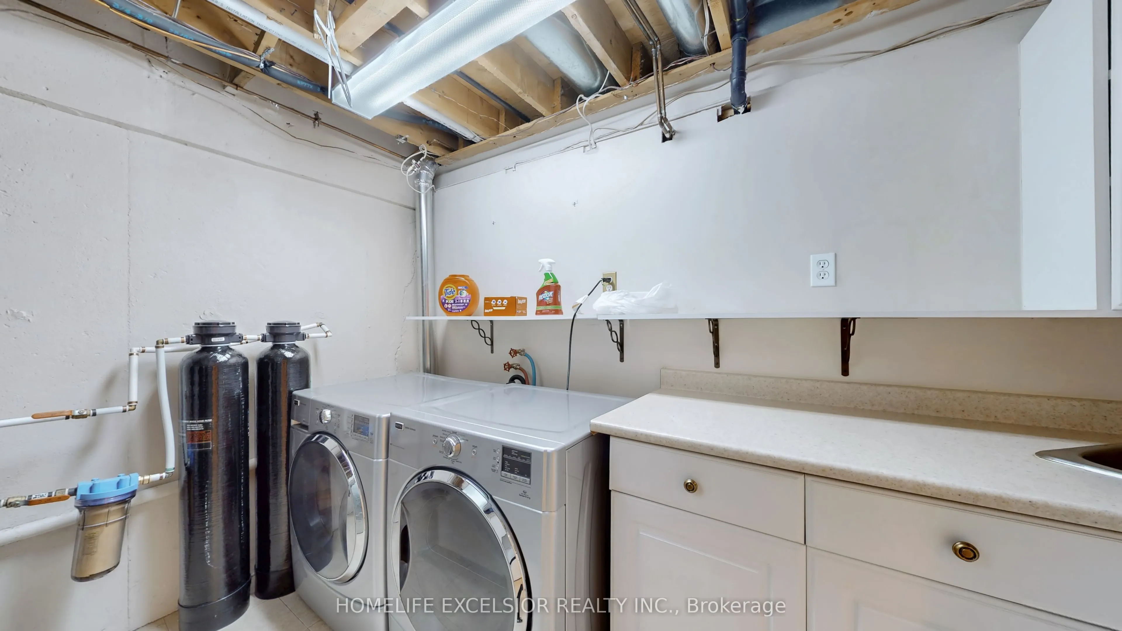 579 Gibney Crescent, #1