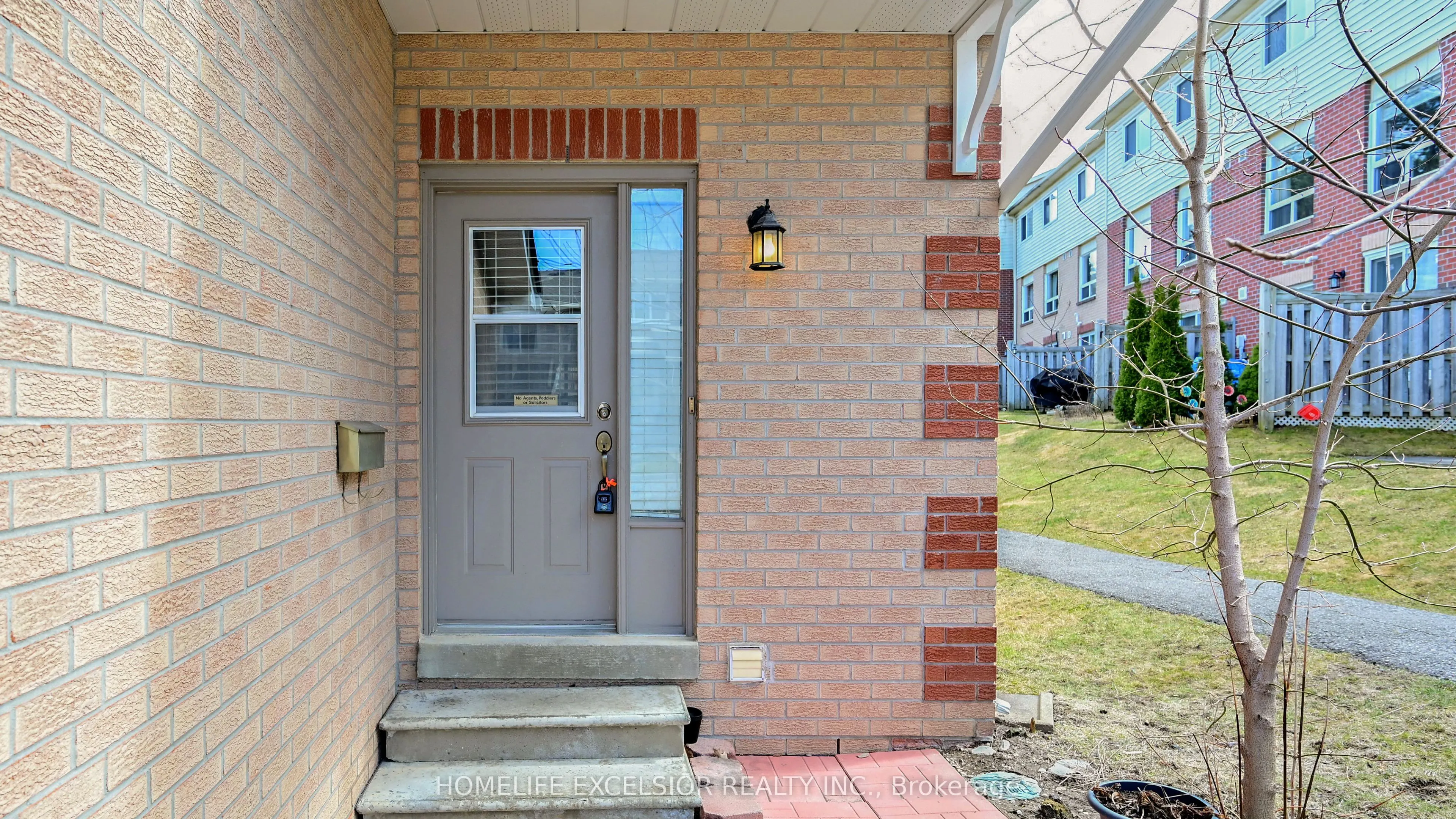 579 Gibney Crescent, #1