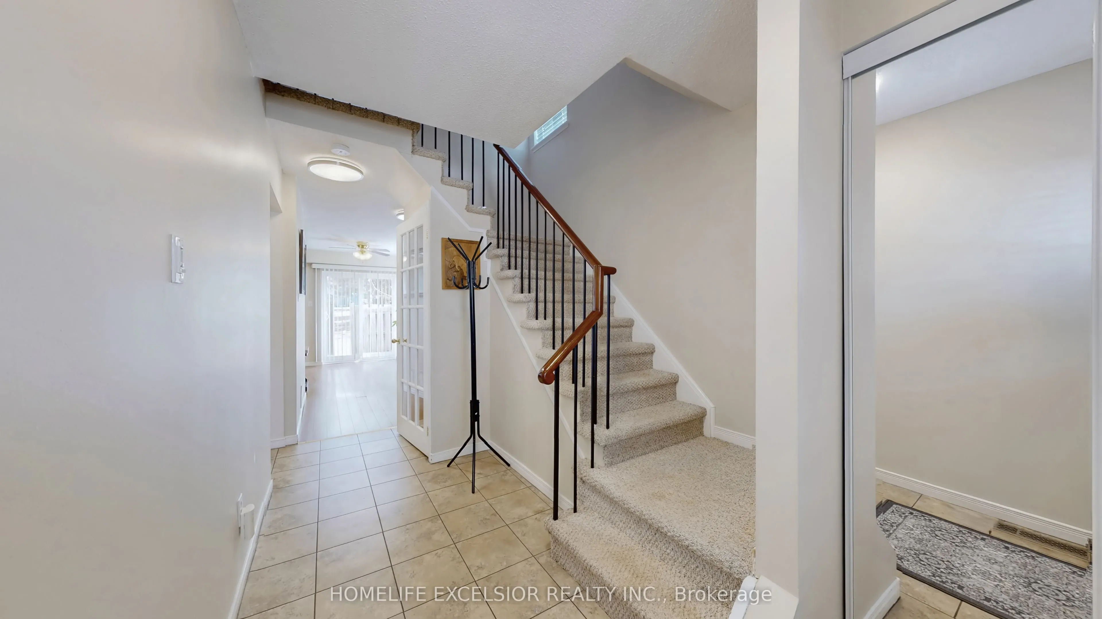 579 Gibney Crescent, #1