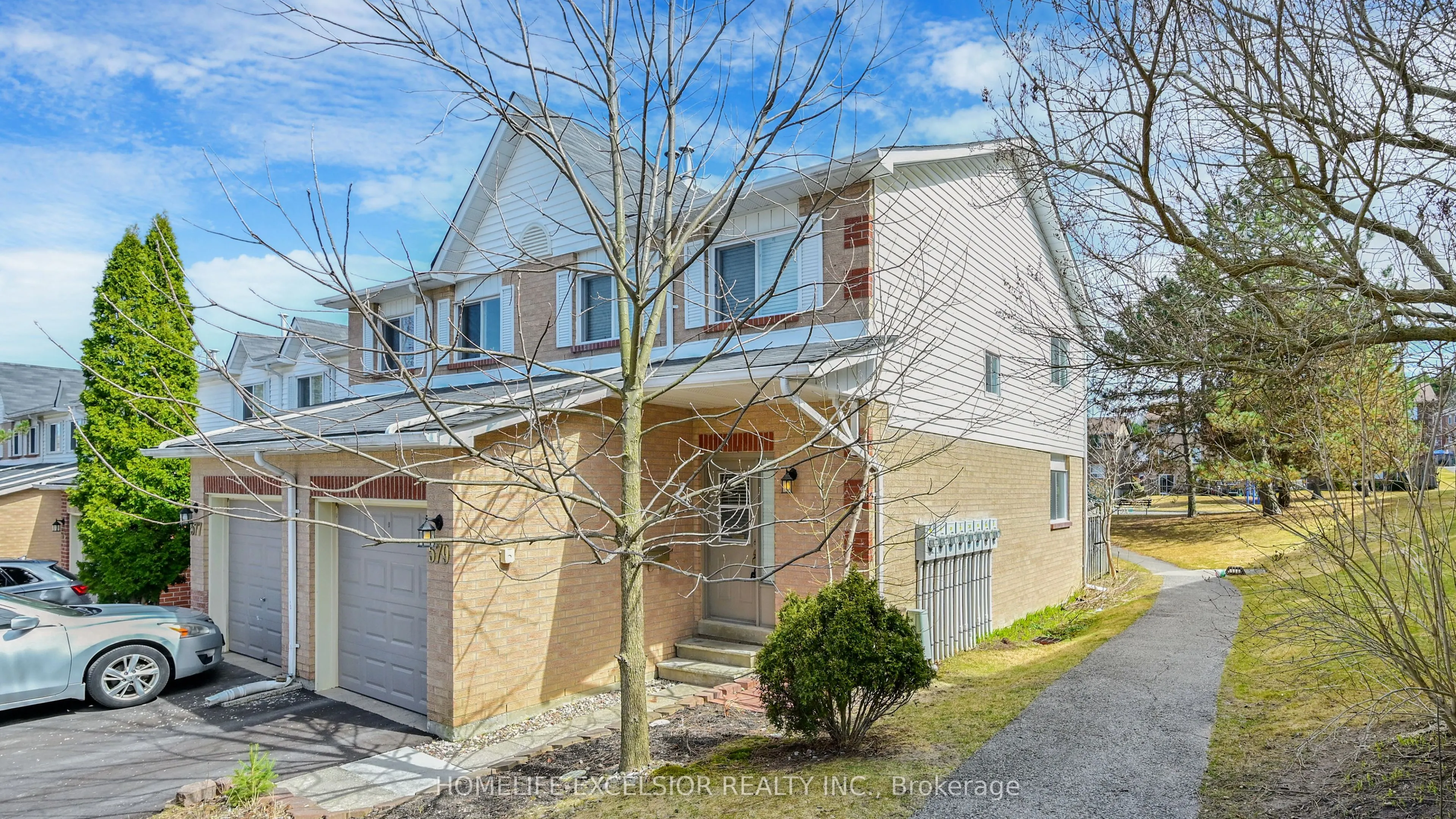 579 Gibney Crescent, #1