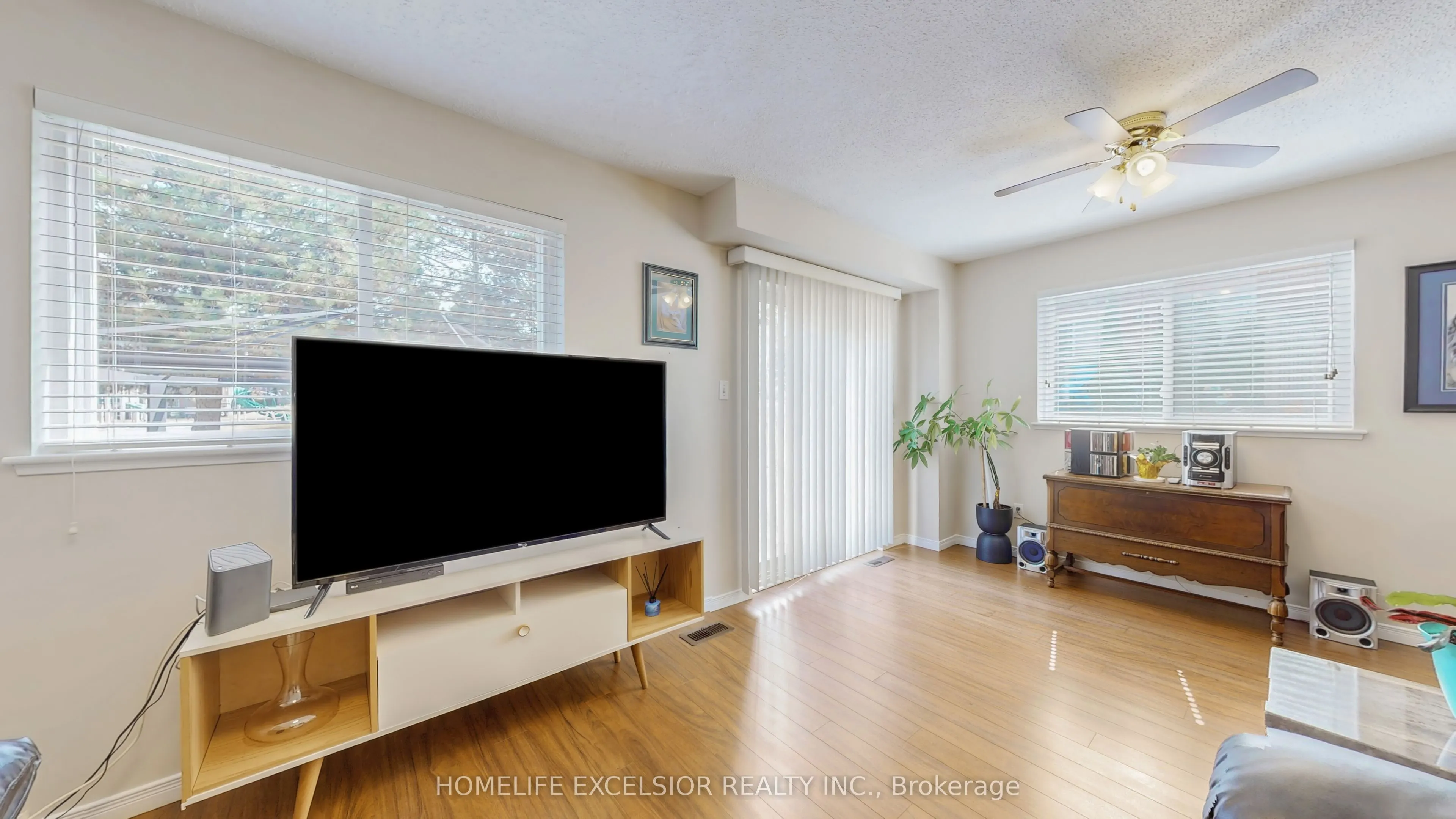 579 Gibney Crescent, #1