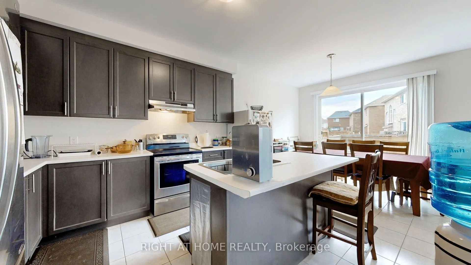 11 Robert Wilson Crescent