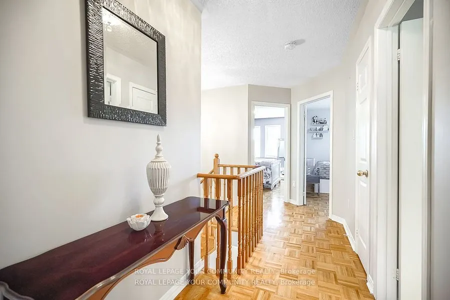15 Echo Ridge Crescent