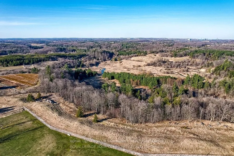 15 Echo Ridge Crescent