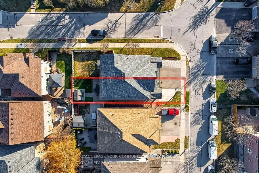 15 Echo Ridge Crescent