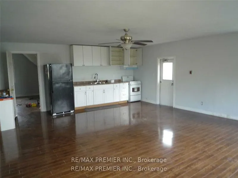 8066 Kipling Avenue, #3rd Flr