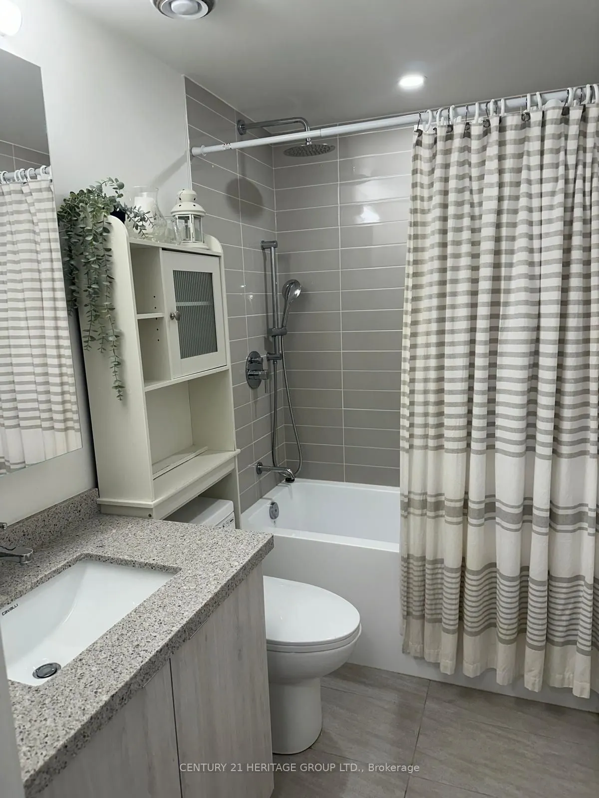 8868 Yonge Street E, #610E