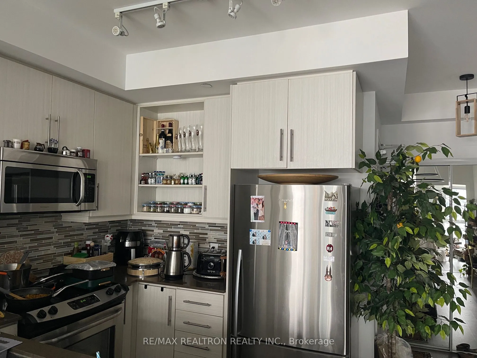 55 Oneida Crescent, #1909
