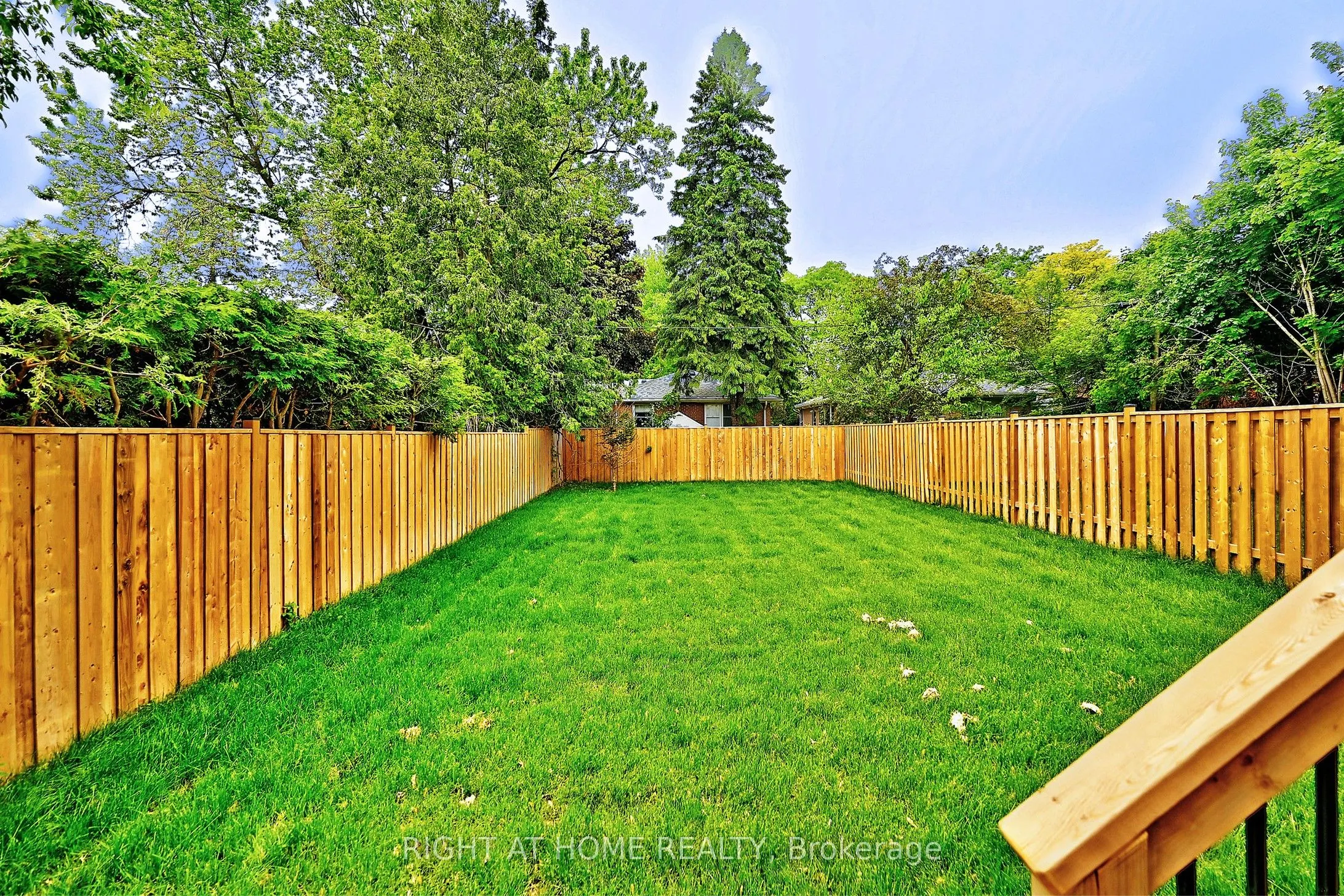170 Lucas Street N, #170