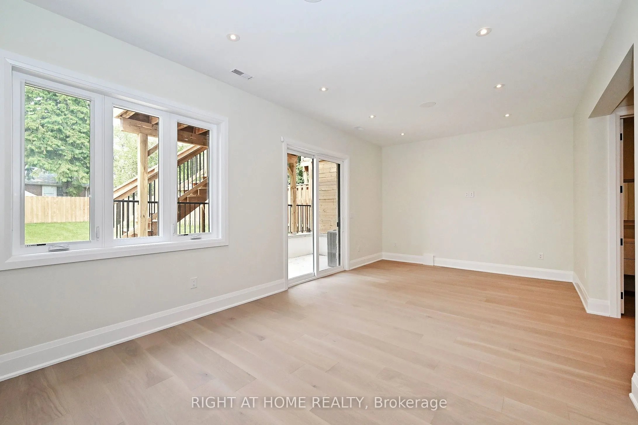 170 Lucas Street N, #170