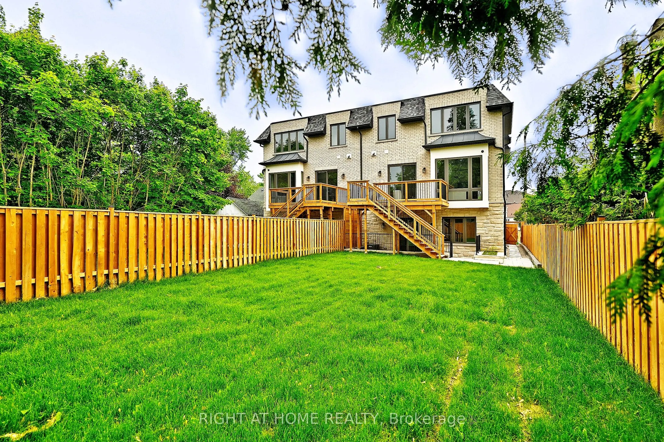 170 Lucas Street N, #170