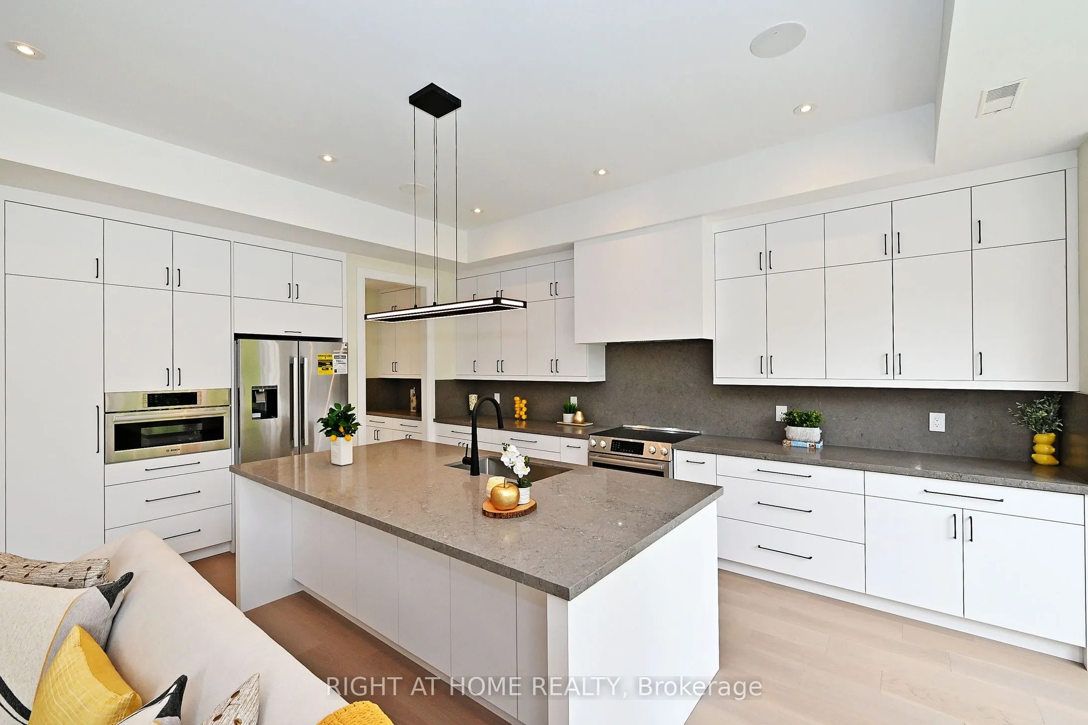 170 Lucas Street N, #170