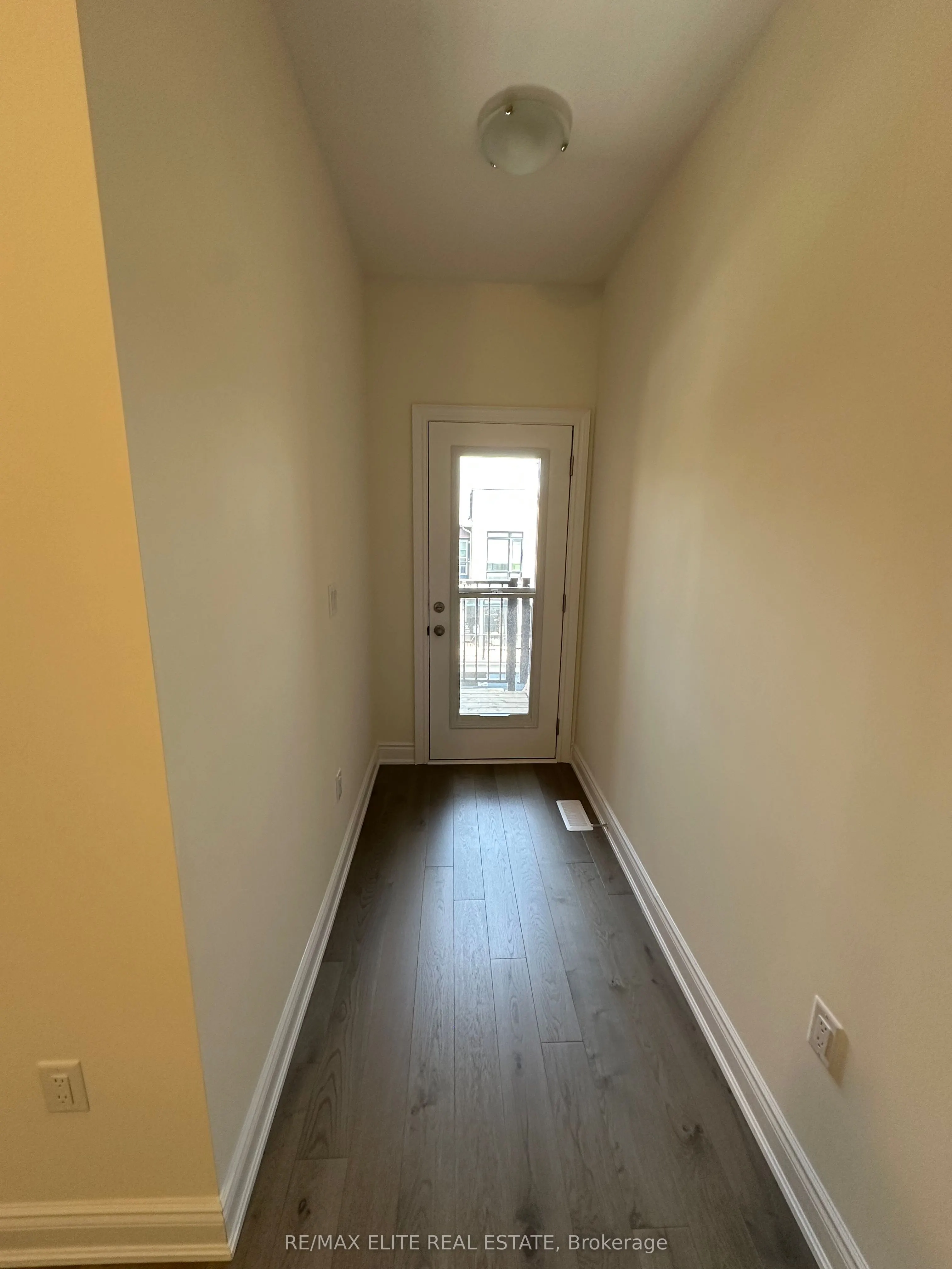10 Griffith St