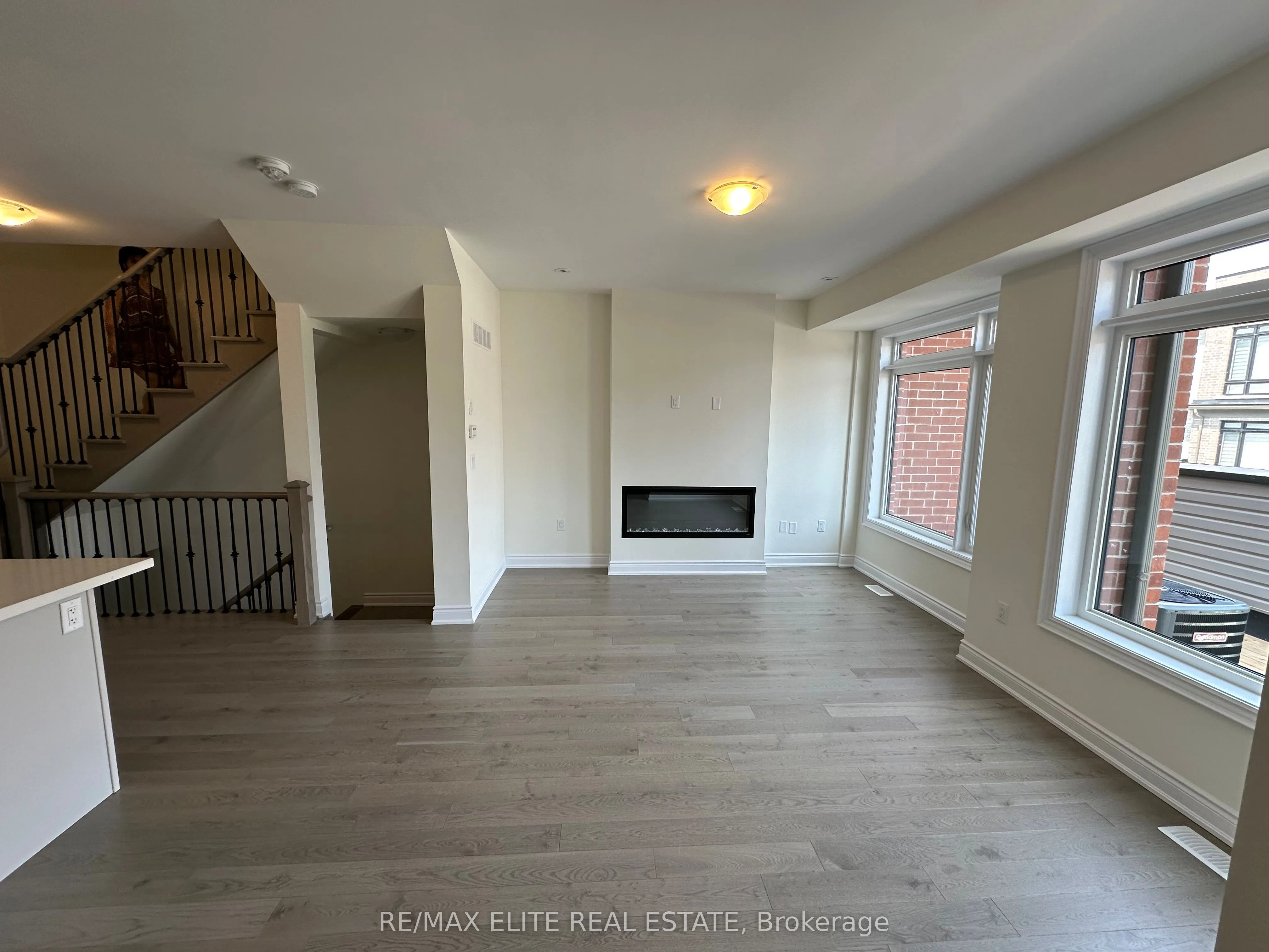 10 Griffith St