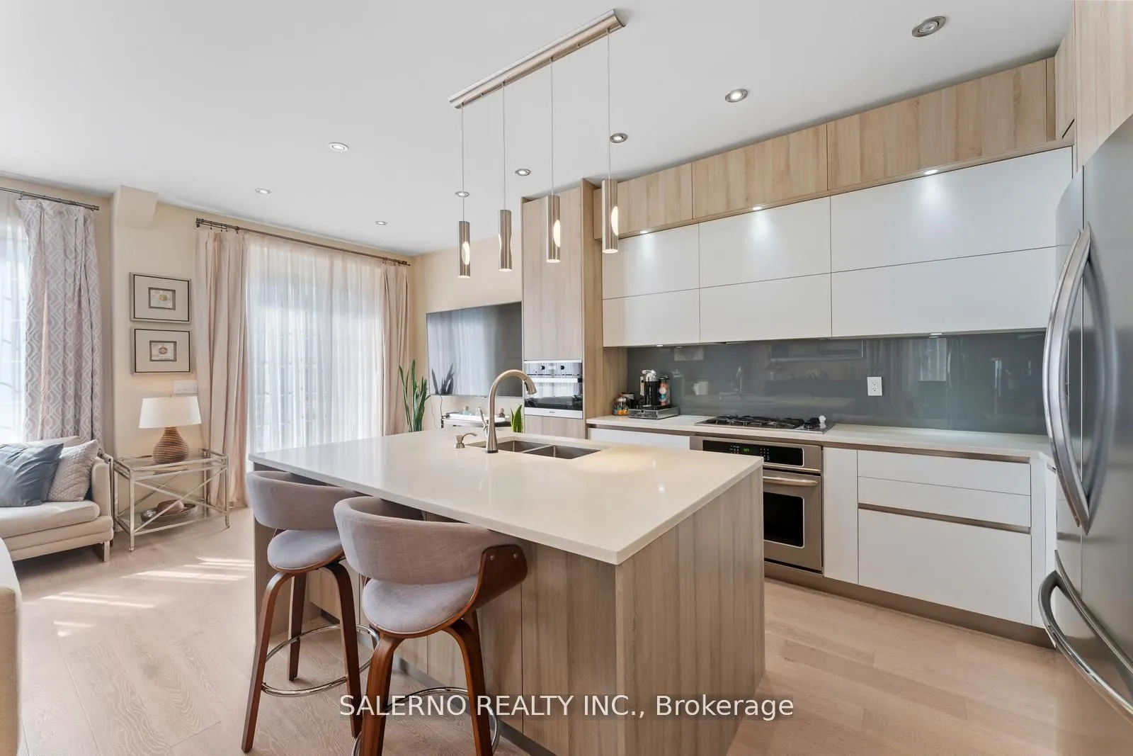 10 Isherwood Crescent
