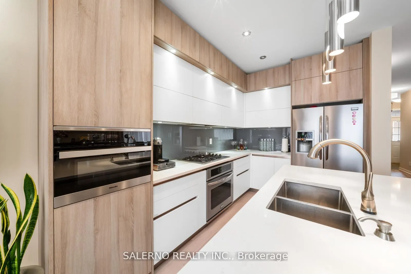 10 Isherwood Crescent