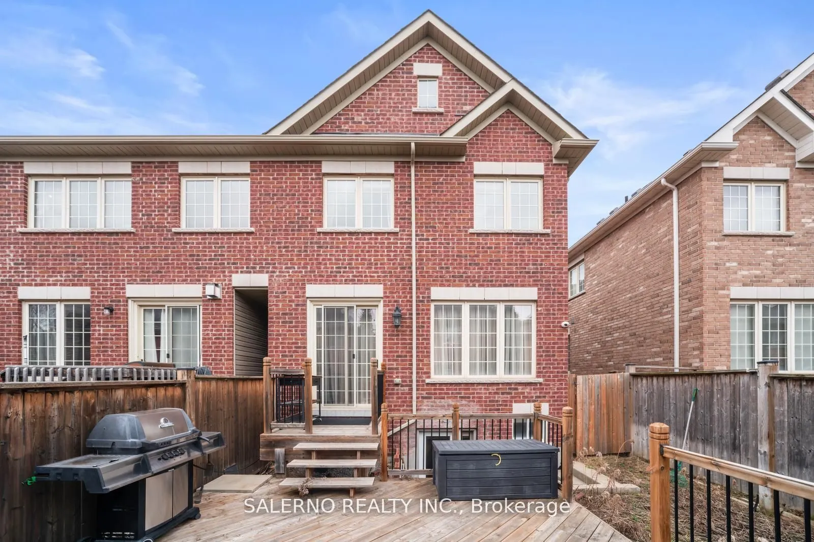 10 Isherwood Crescent