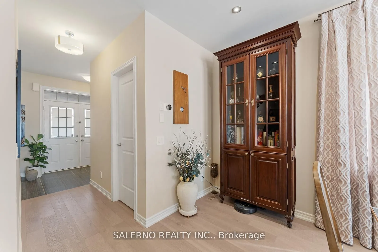 10 Isherwood Crescent