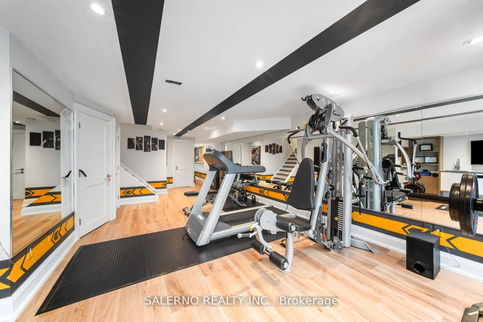 10 Isherwood Crescent