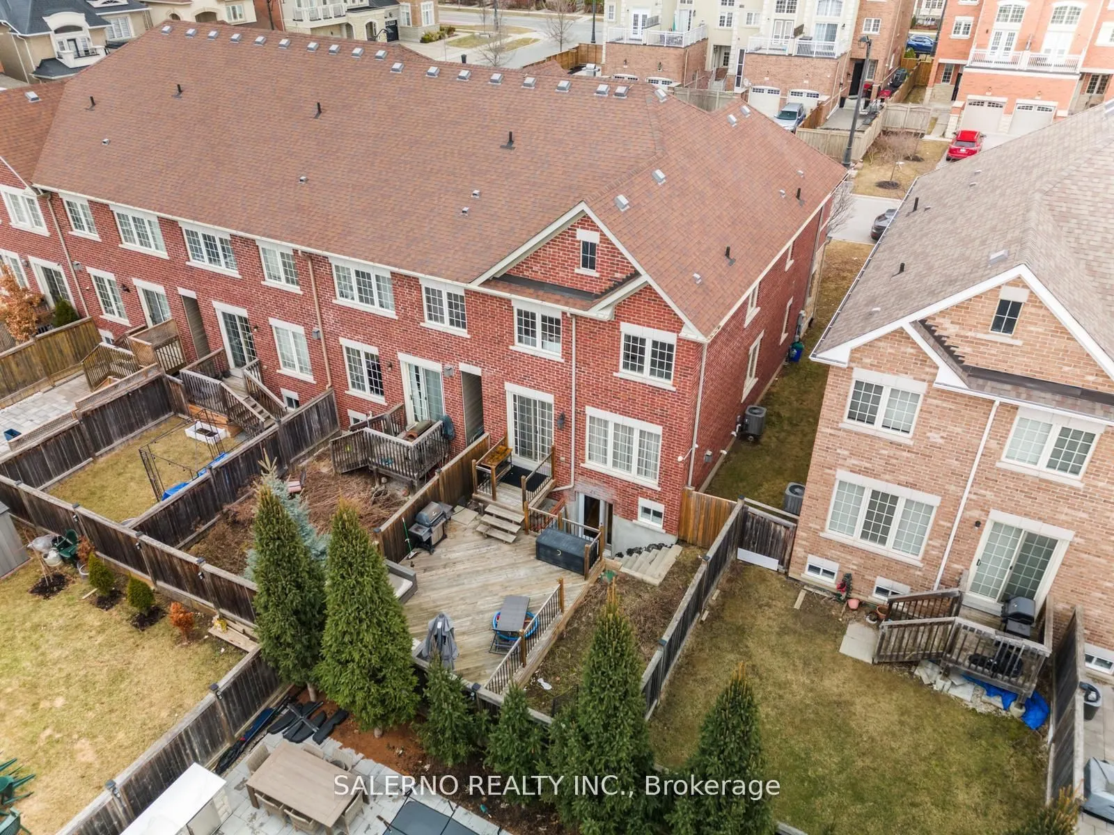 10 Isherwood Crescent