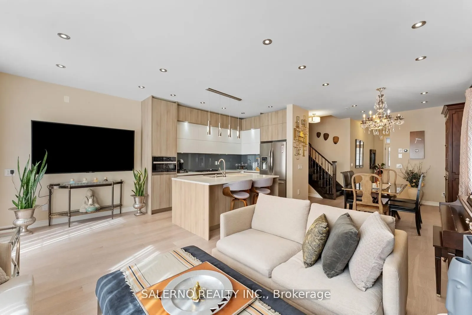 10 Isherwood Crescent