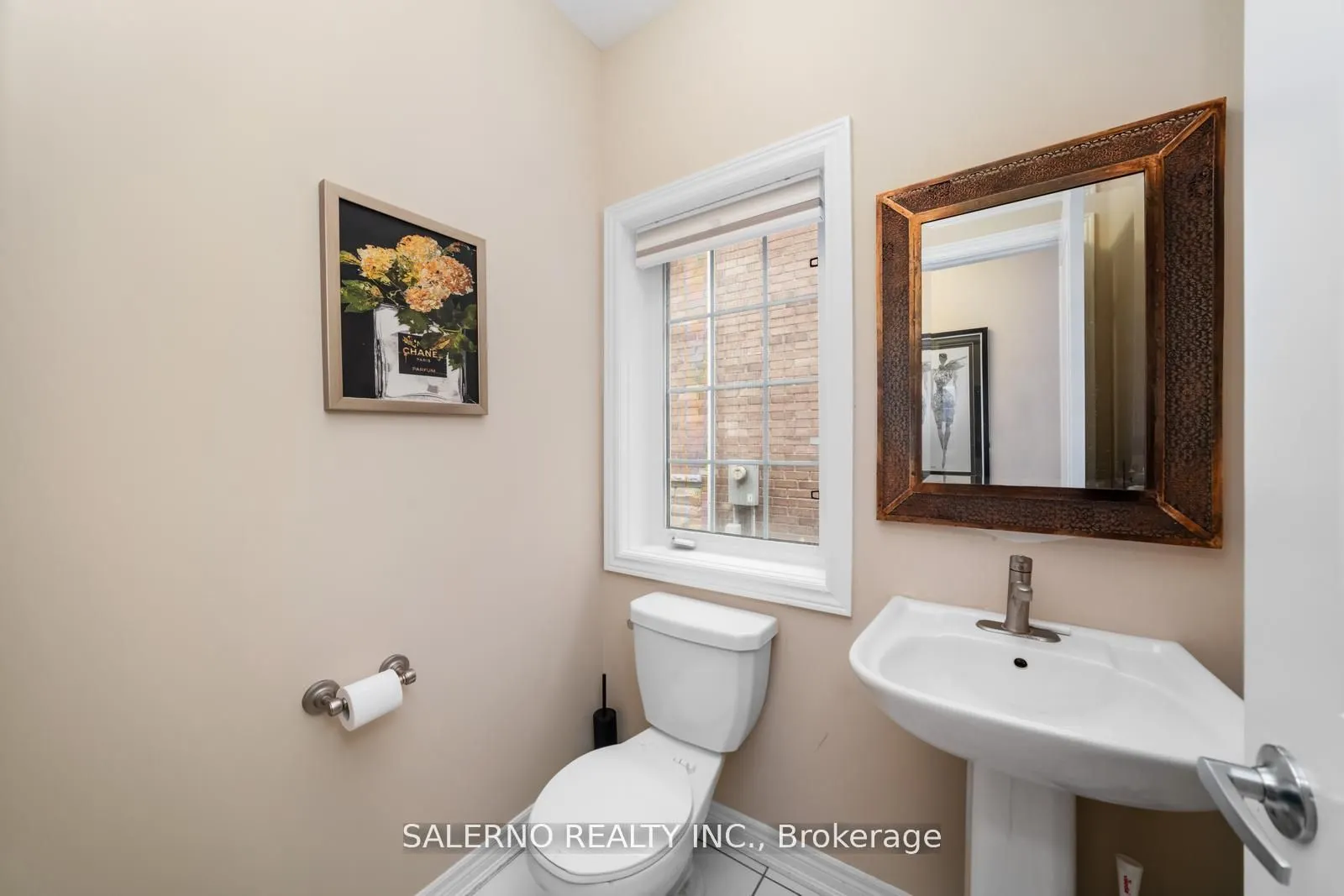 10 Isherwood Crescent