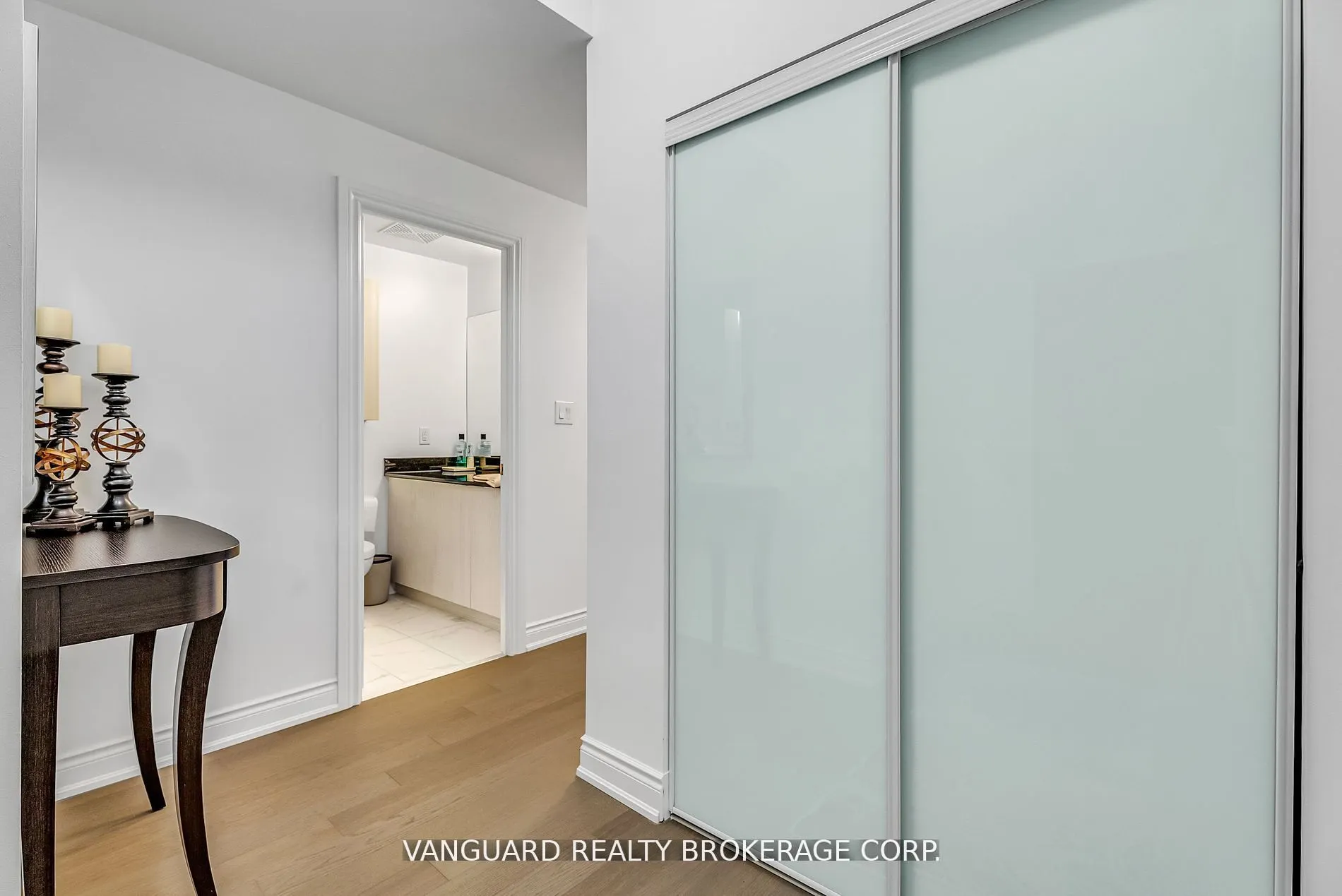 86 Woodbridge Avenue, #209