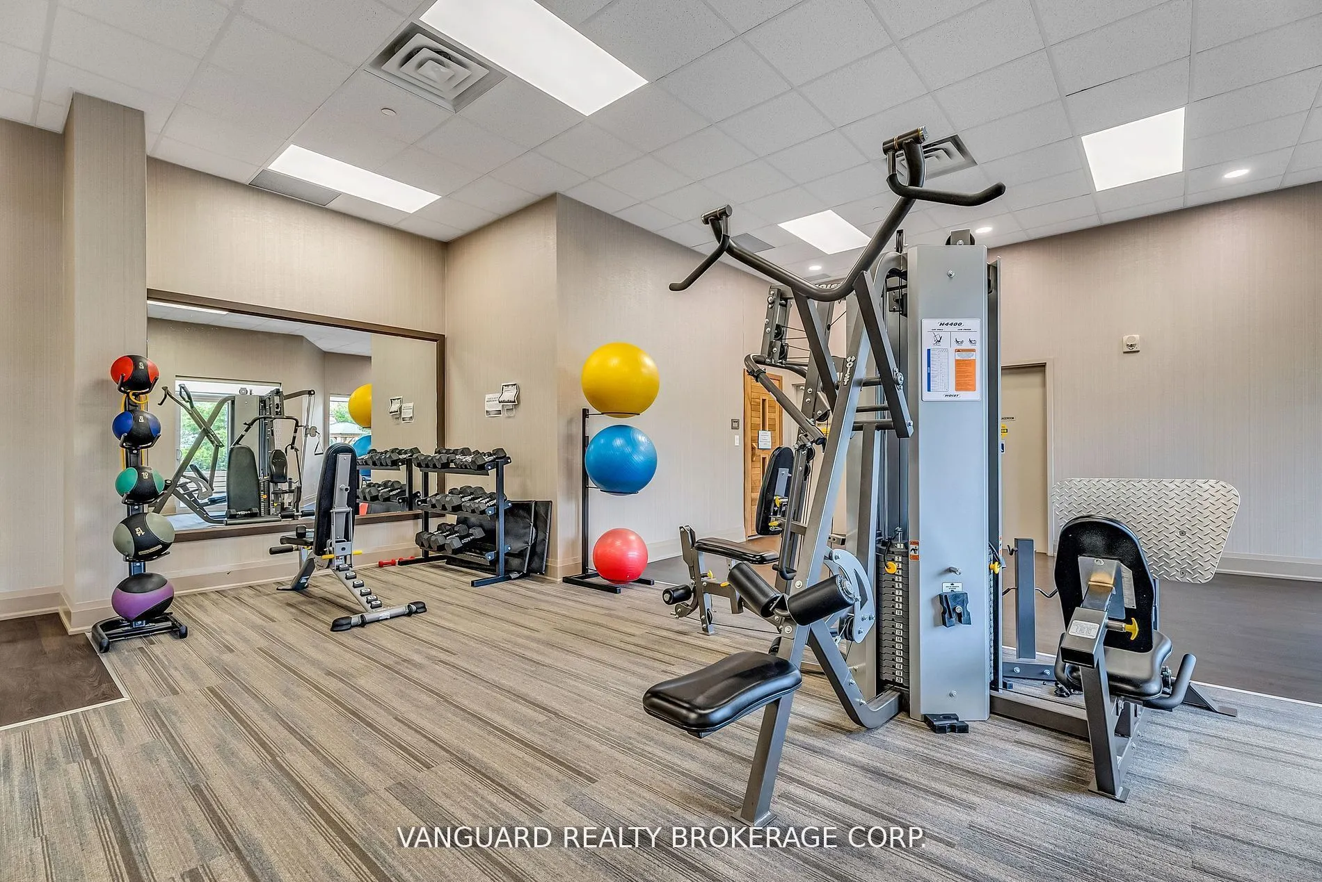 86 Woodbridge Avenue, #209