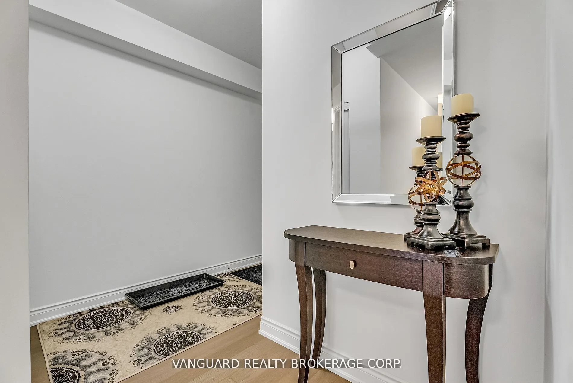 86 Woodbridge Avenue, #209