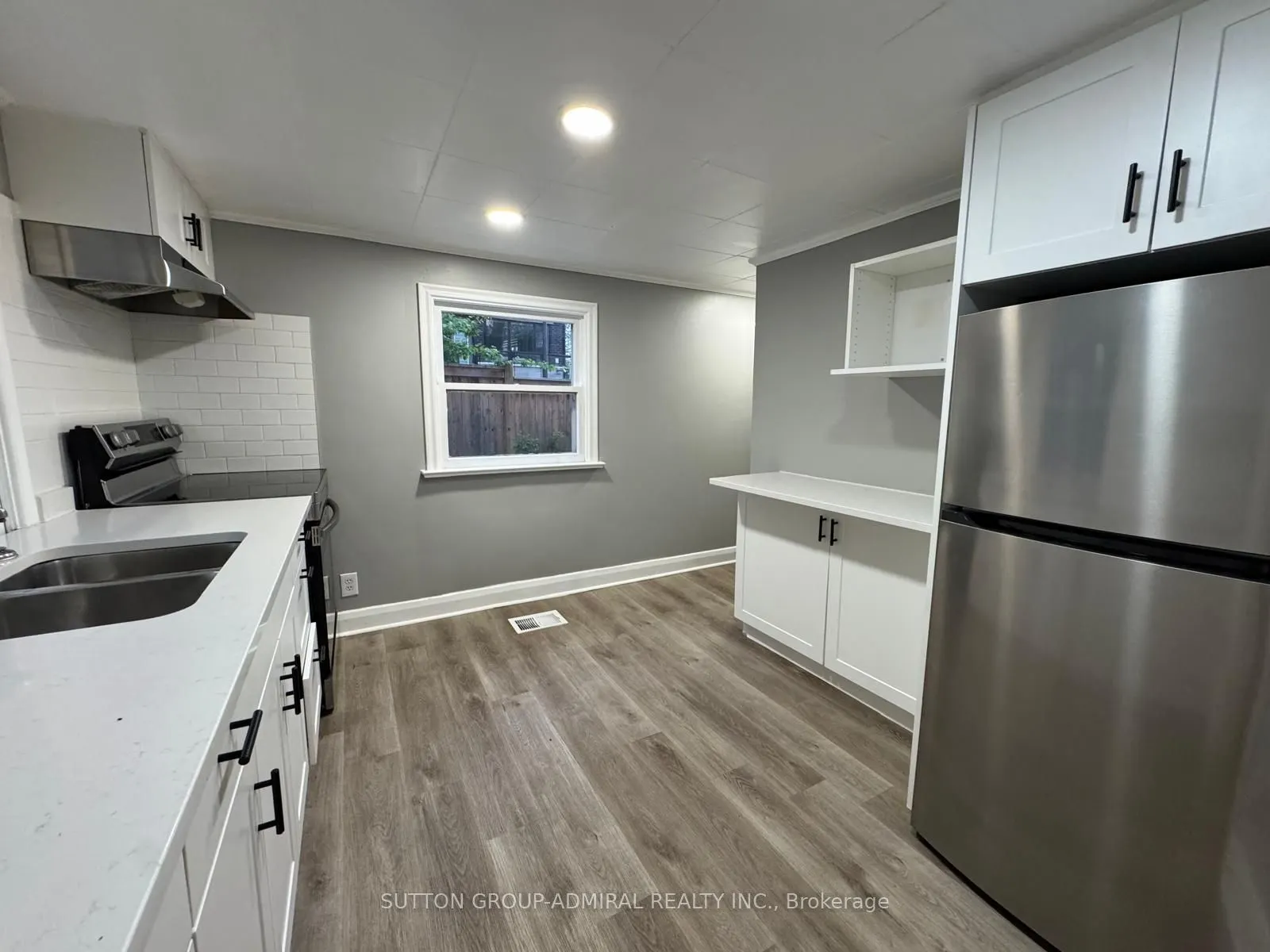 31 Machell Avenue, #Back