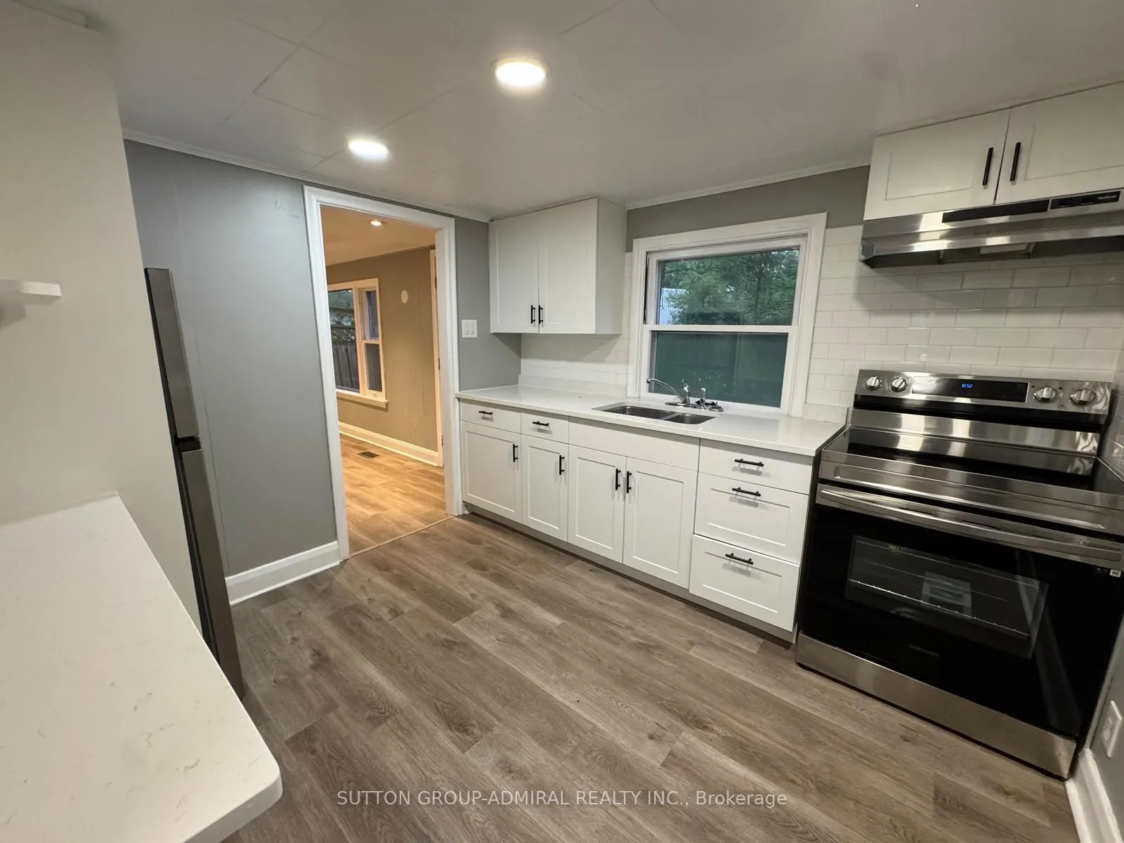 31 Machell Avenue, #Back