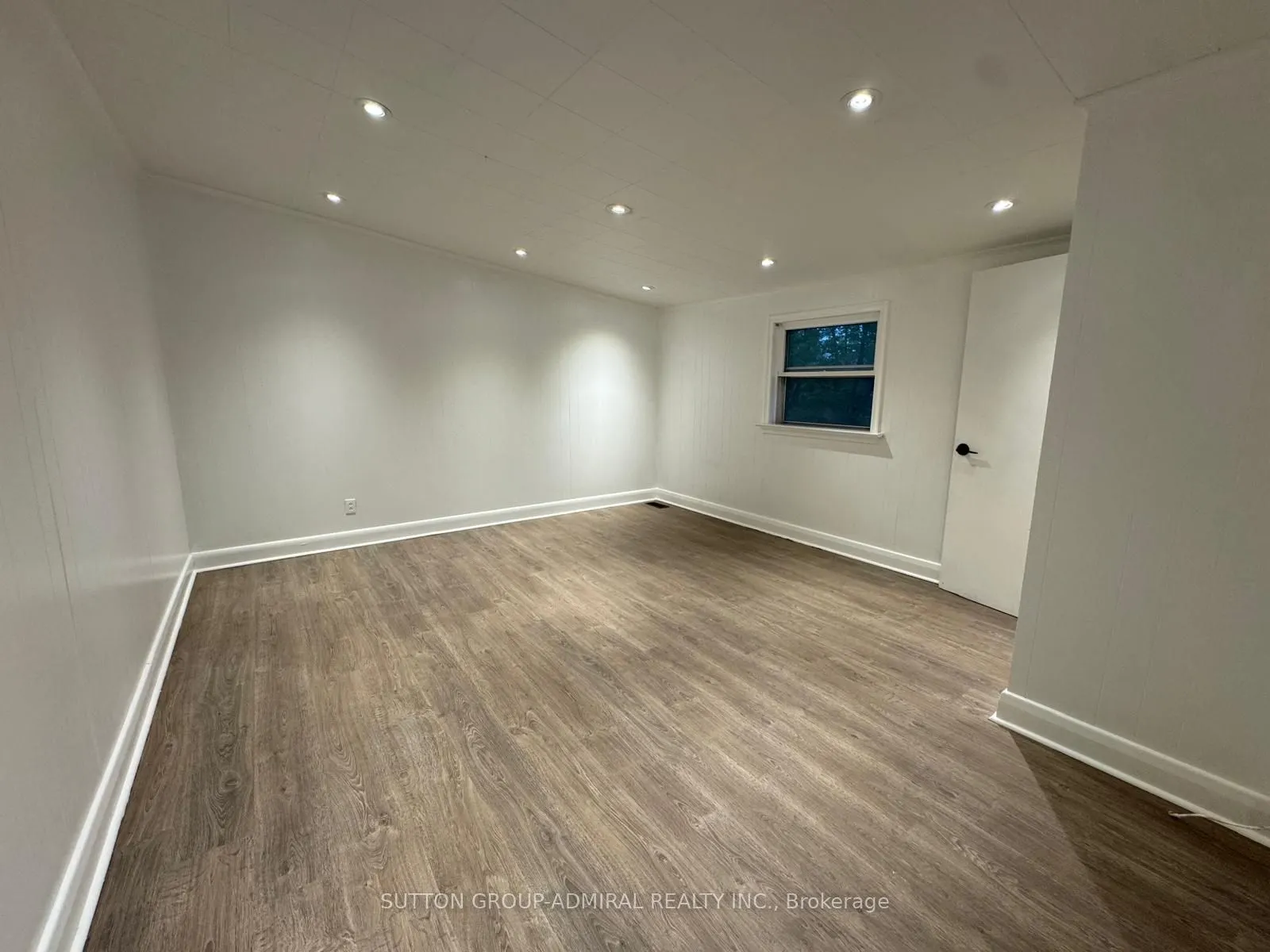 31 Machell Avenue, #Back