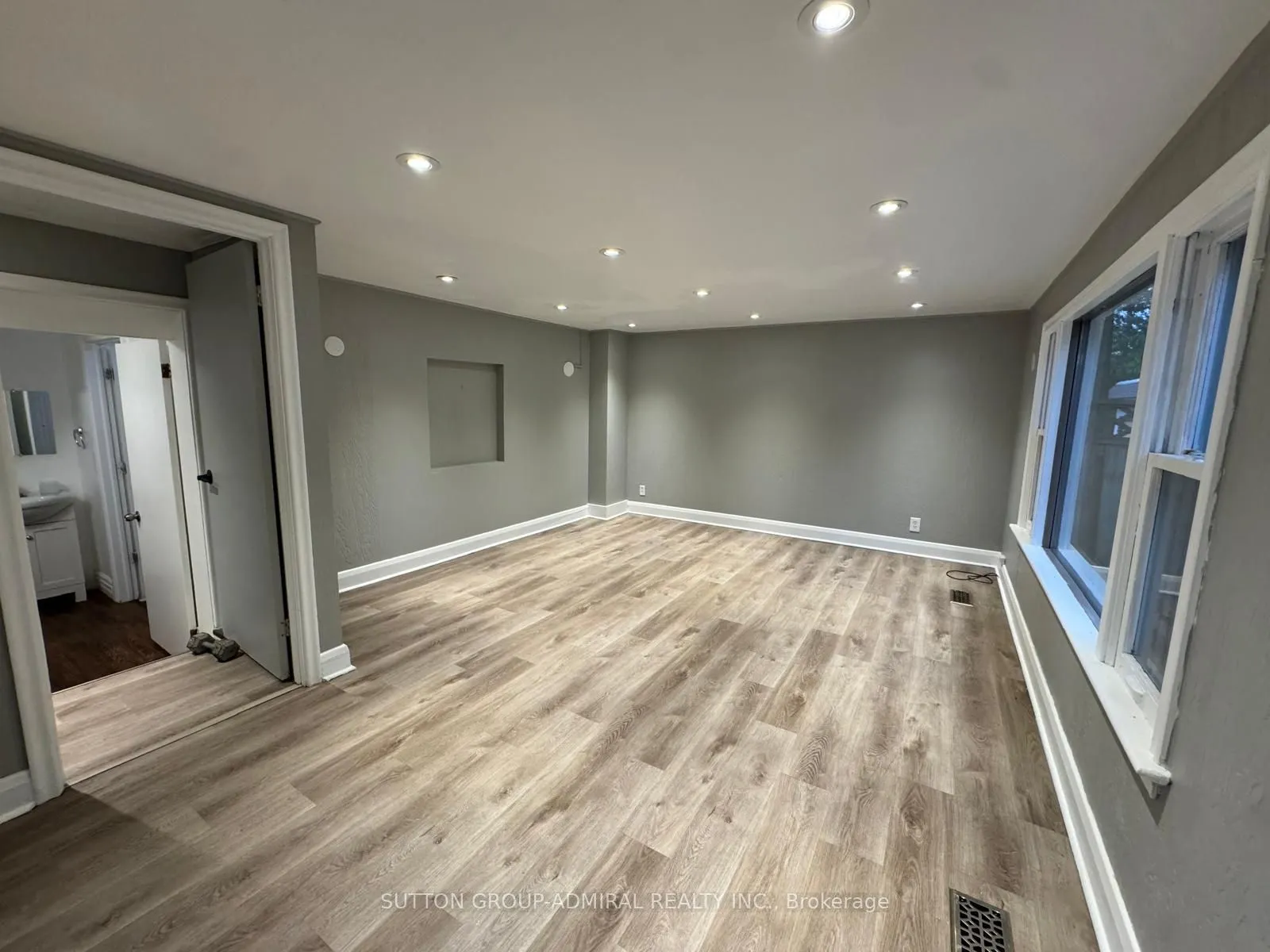 31 Machell Avenue, #Back