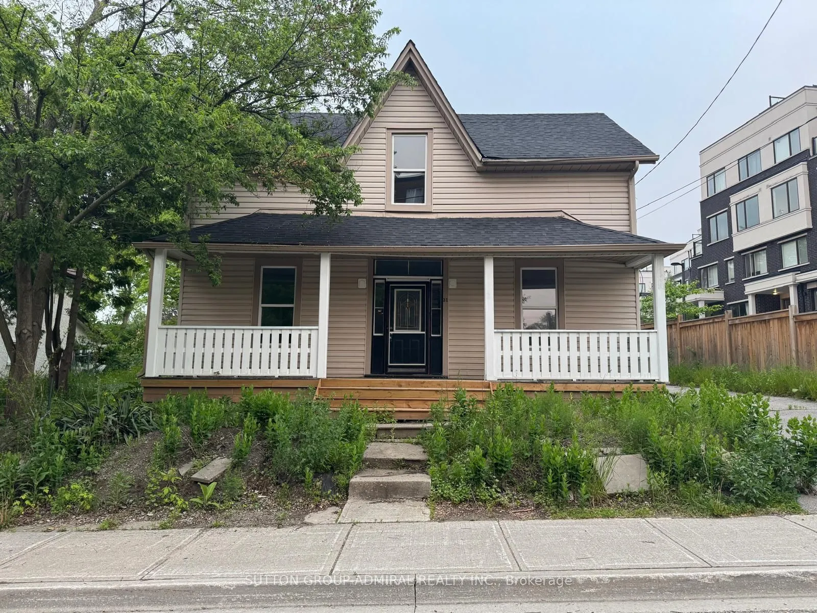 31 Machell Avenue, #Front
