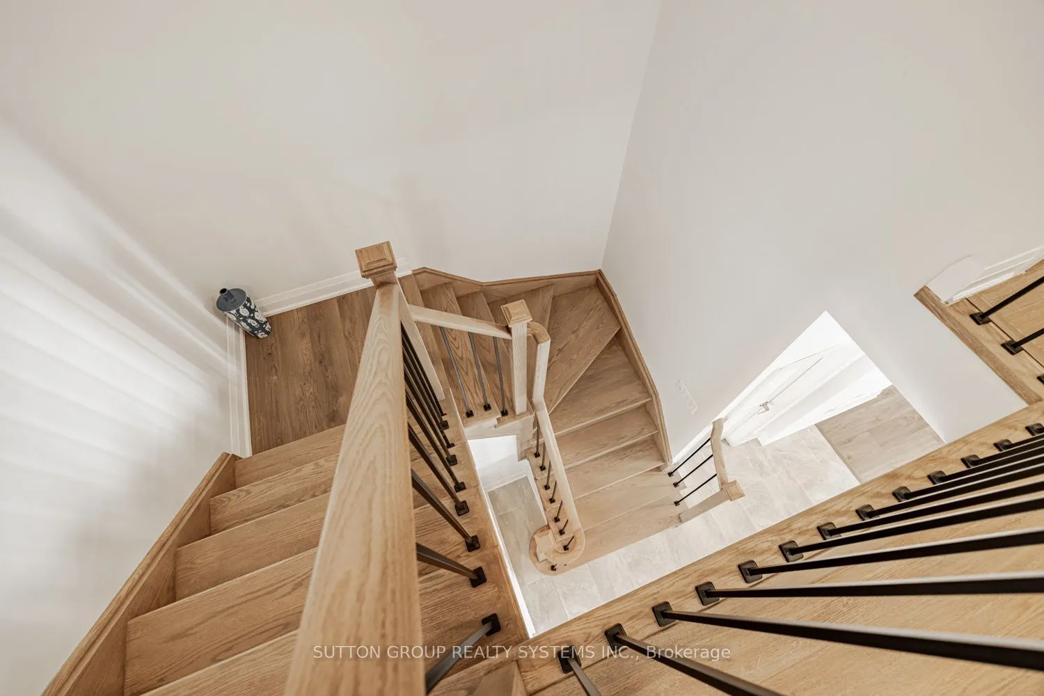 39 Seguin Street